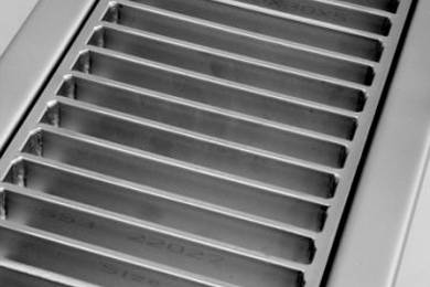 Fabrication sur mesure de systèmes d’évacuation en inox pour sol industriel à Paris