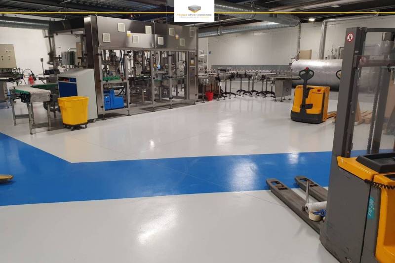 Résultat après chantier bi-teinte pour la lisibilité des circulations, finition de protection en zone sèche